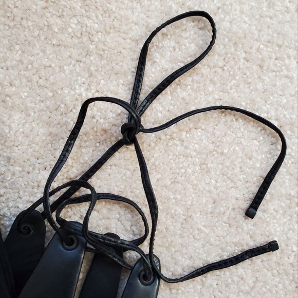 Escada Loose Leg Black Wool Trousers. Size 40 - Picture 7 of 8